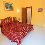 לינה וארוחת בוקר Bed In 4*