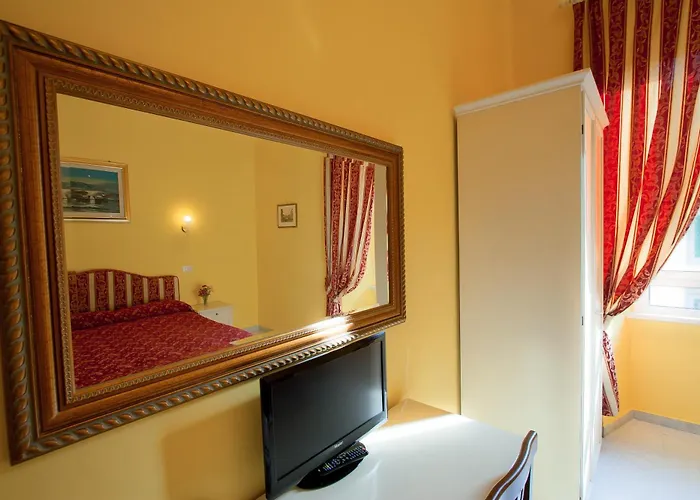 Alojamento de Acomodação e Pequeno-almoço Bed In 4*